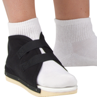 Deroyal # 2041-00 - Juvenile Post-Op Shoe  Print Pad Design for Comfort and Support, EACH