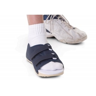 Medline # ORT30400WXS - SHOE, POST OP, RIGID, NAVY, 8 3/8X3IN, WMN, XS, EACH